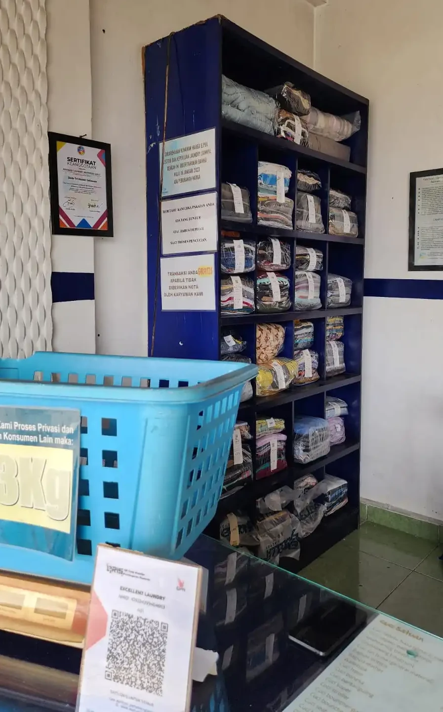 Front Desk Excelent laundry Yogyakarta